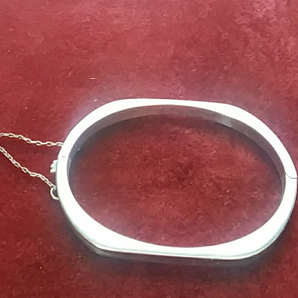 Sterling Silver bracelet. 826